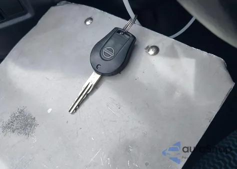 2015 Nissan Versa Note S (Sr)/S Plus/Sl/Sr/Sv z USA, uszkodzony, nr VIN 3N1CE2CP0FL409391